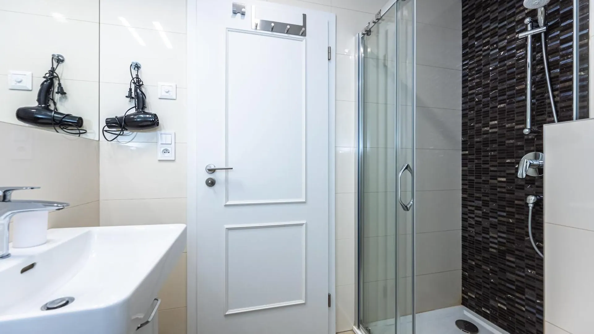 Stylish Apartment At Wenceslas Square 프라하